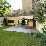 Maison Avec Jardin Proche De La Tour Eiffel