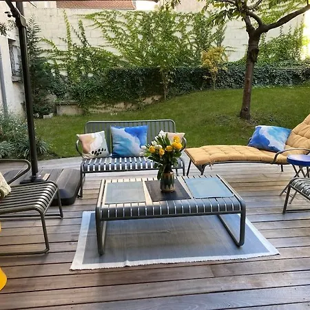 Holiday home Maison Avec Jardin Proche De La Tour Eiffel Paris